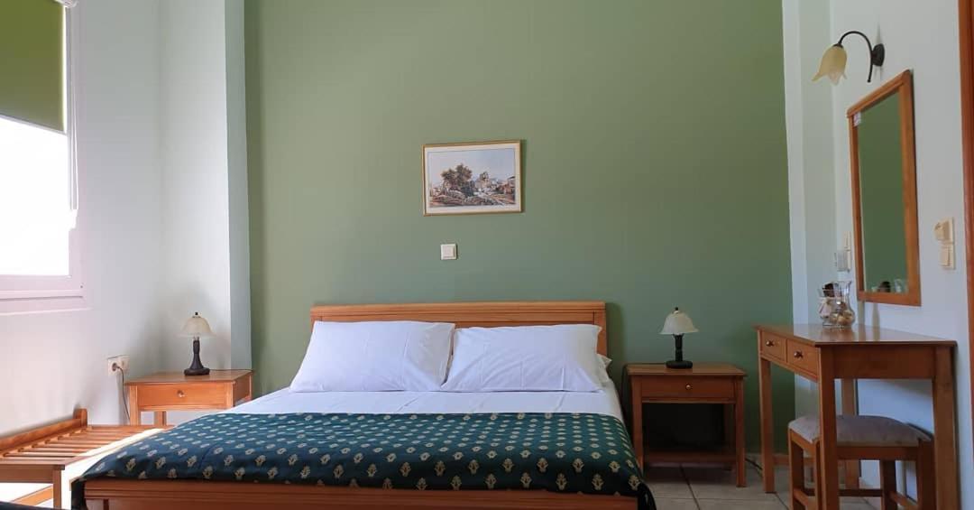 Zannikos Rooms Ermoupoli Esterno foto