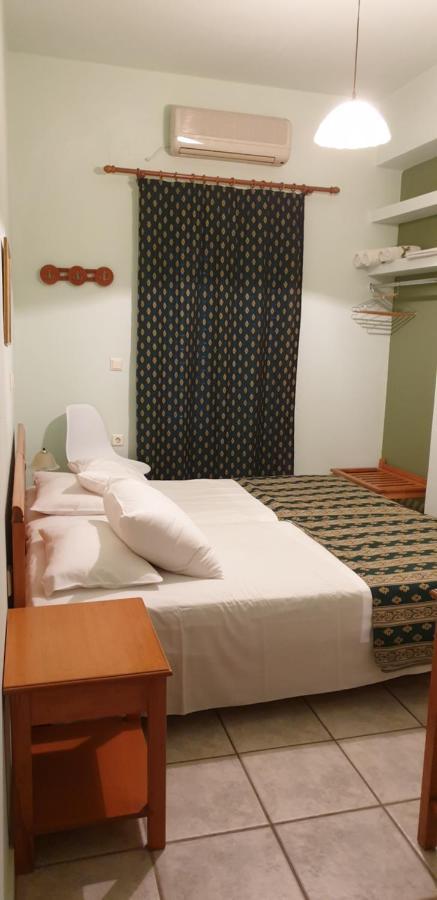Zannikos Rooms Ermoupoli Esterno foto